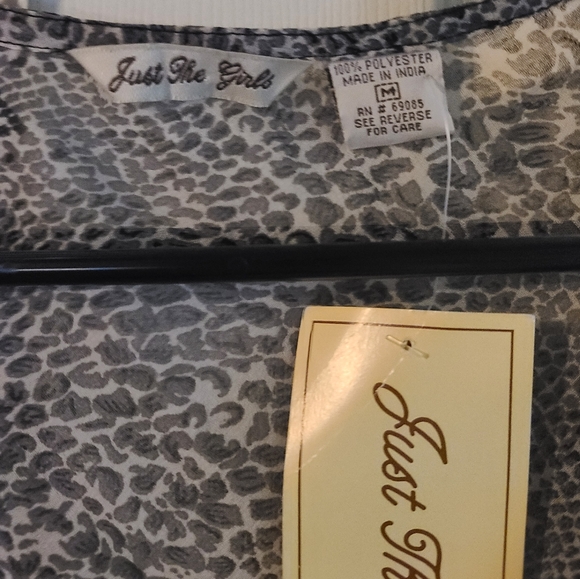 Blouse - Picture 2 of 2